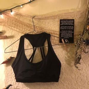 Black sports bra - forever 21